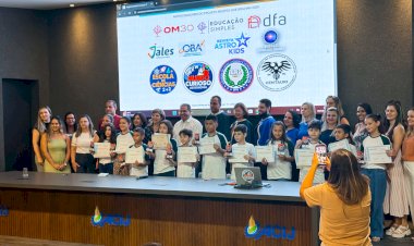 Mentes que Brilham: Alunos da Rede Municipal de Jales são Homenageados por Conquistas na OBA e OBMEP